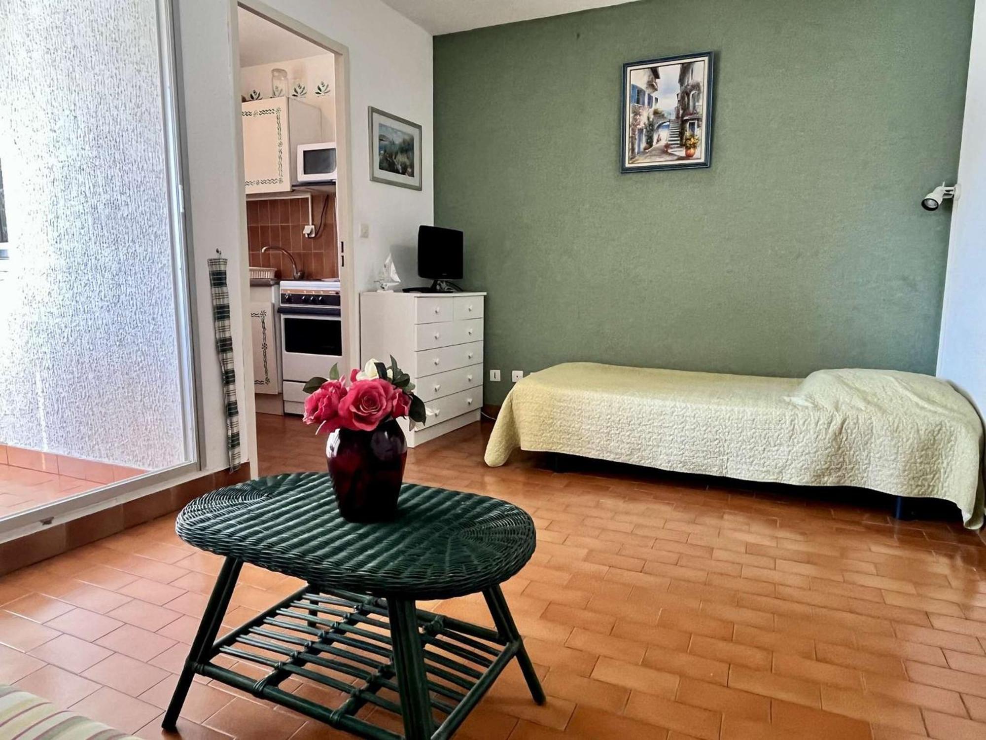 Studio A Argeles-Sur-Mer, 400M De La Plage Et Proche Commerces, Loggia, Animaux Bienvenus, Menage Inclus - Fr-1-225-548 Exteriér fotografie